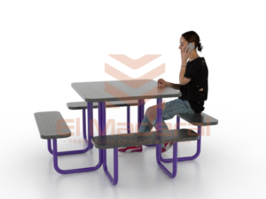 Mesa metálica cuadrada
